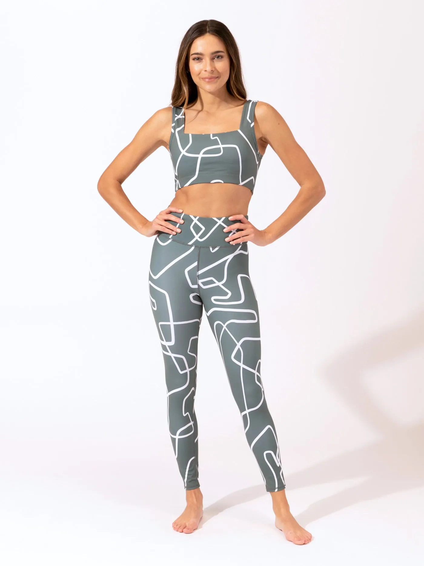 Amorette Line Print Sports Bra