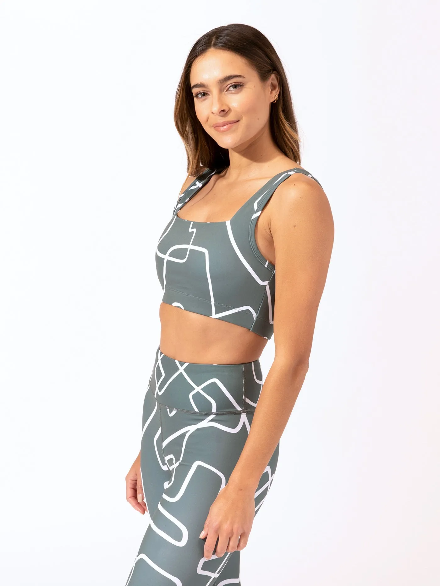 Amorette Line Print Sports Bra