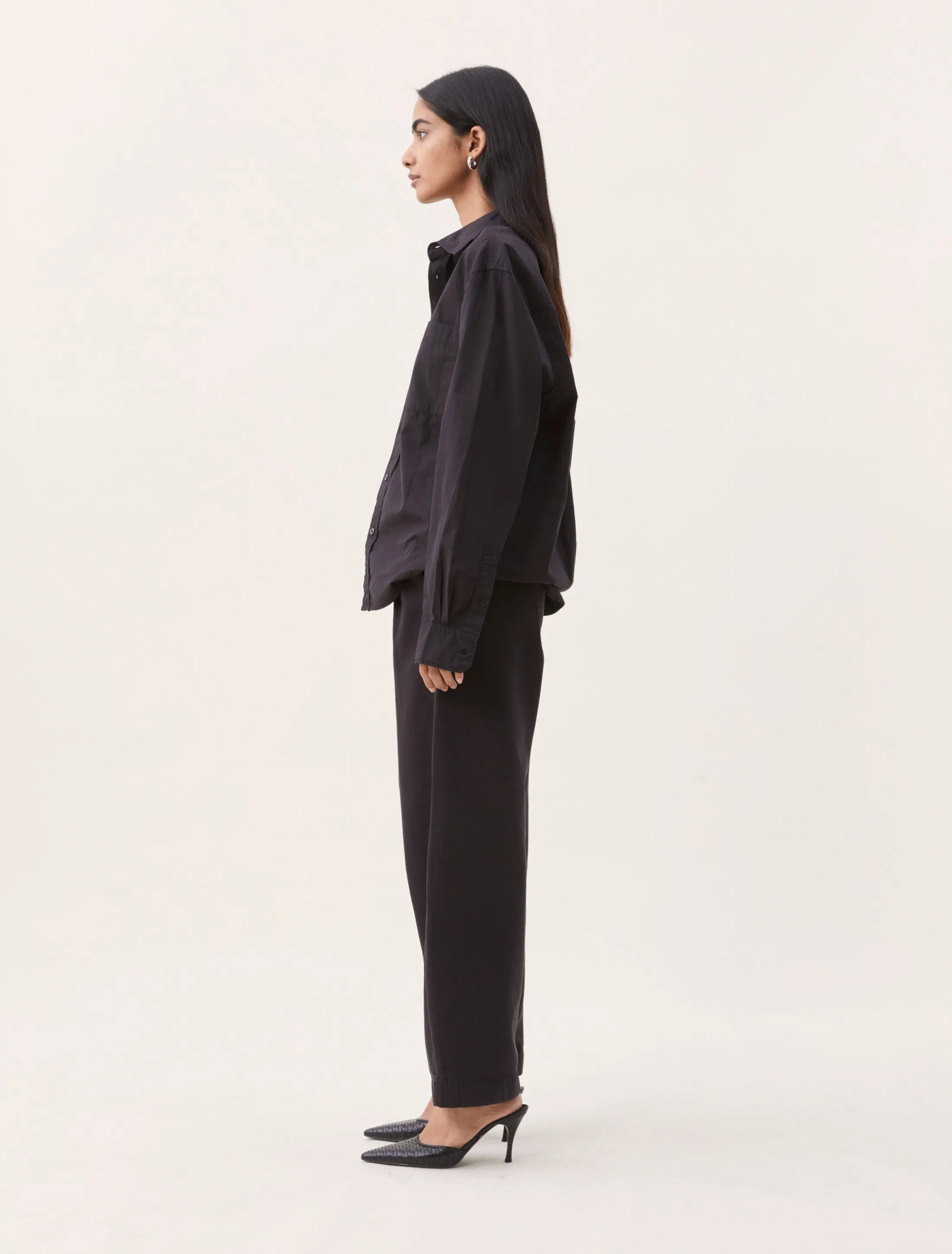 Como Shirt in Obsidian