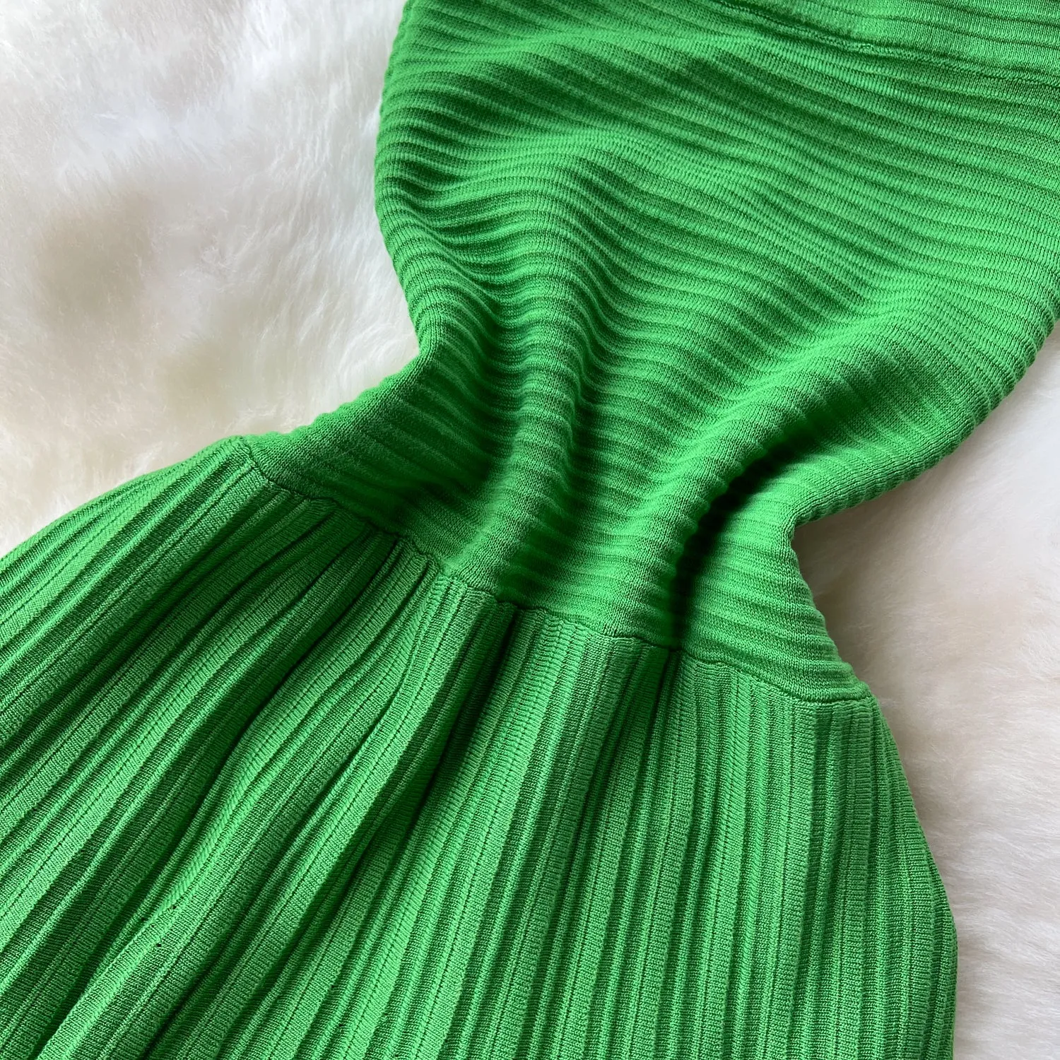 Elegant Off-shoulder Green Knitted Dress
