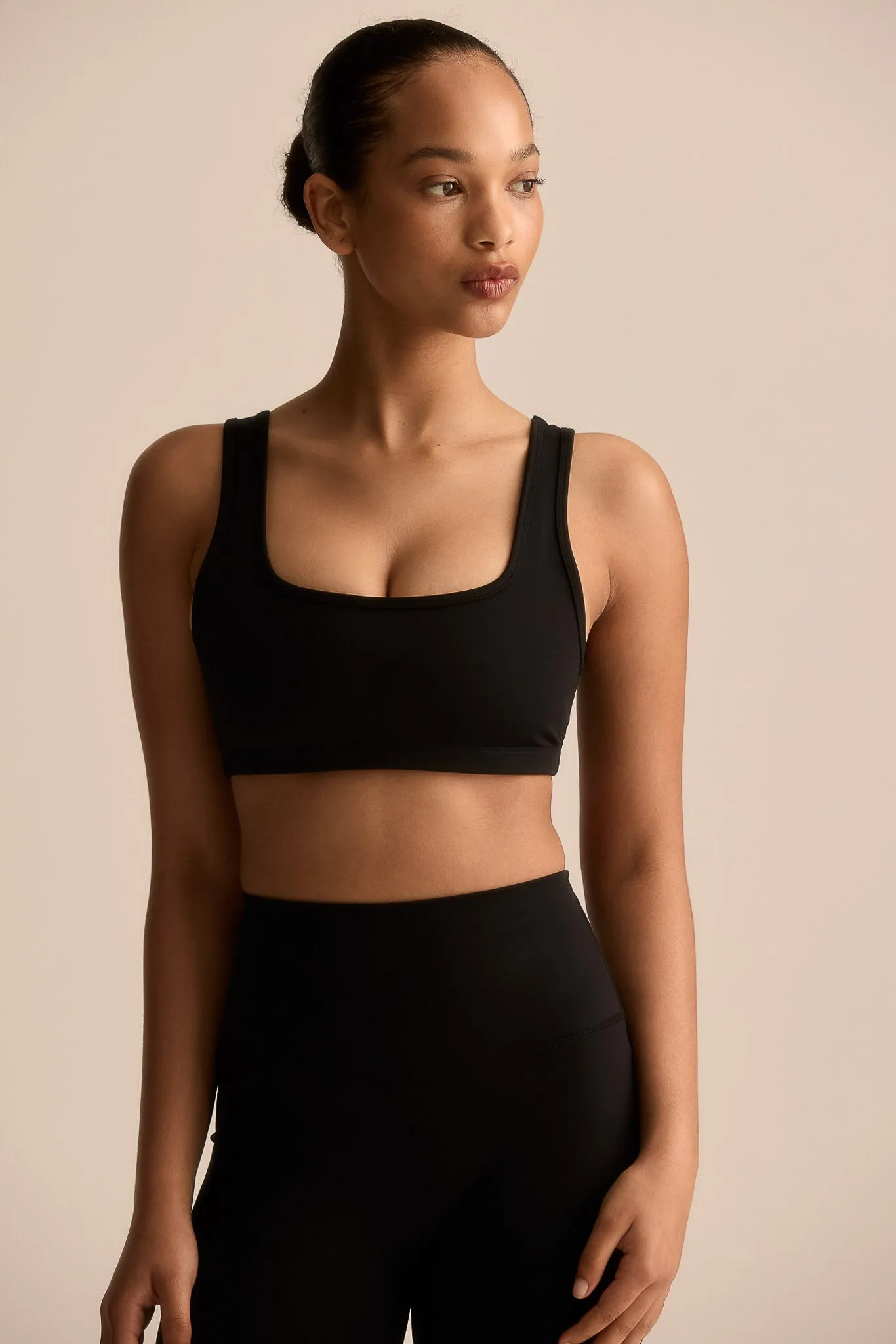SPORTS BRA - BLACK